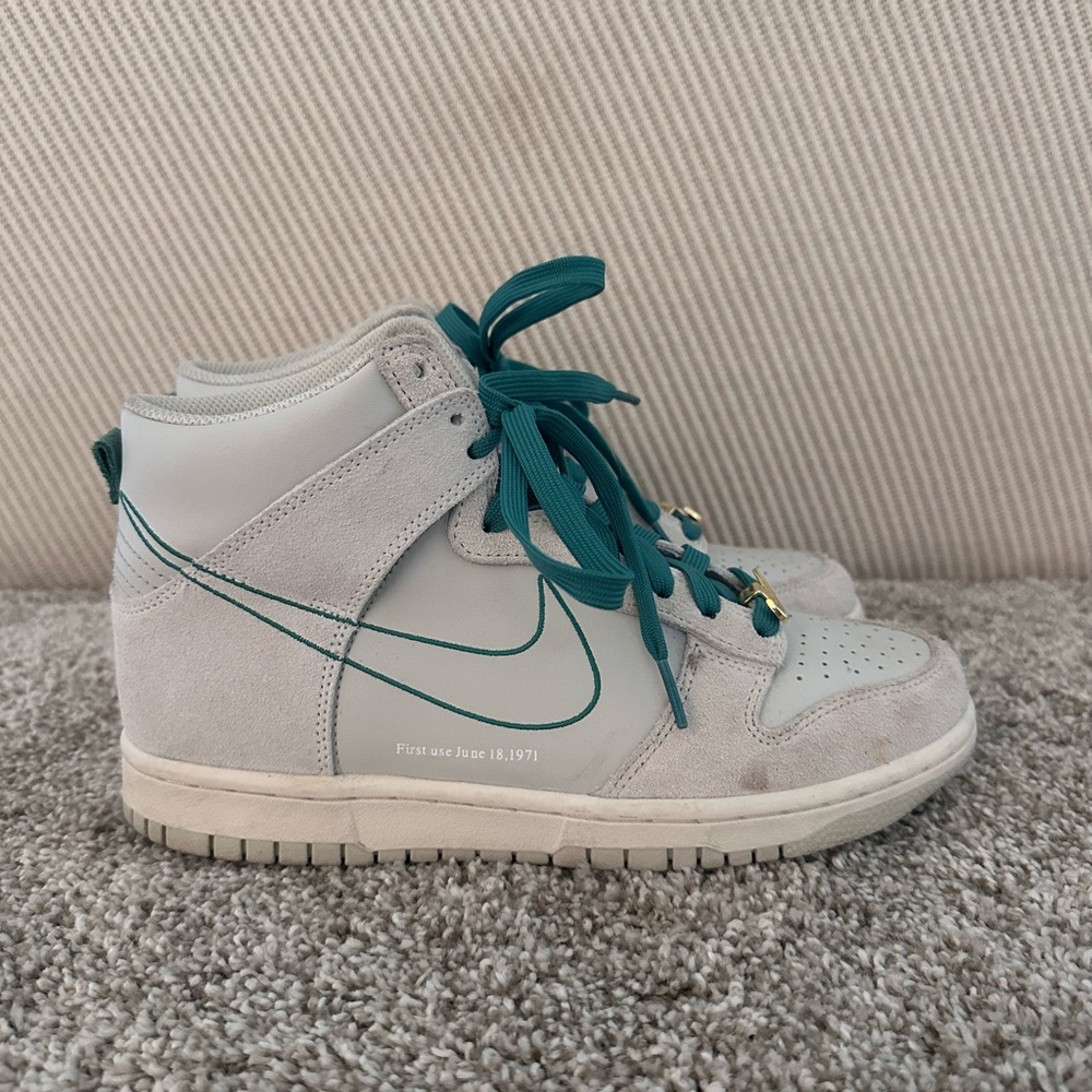 nike dunk high SE